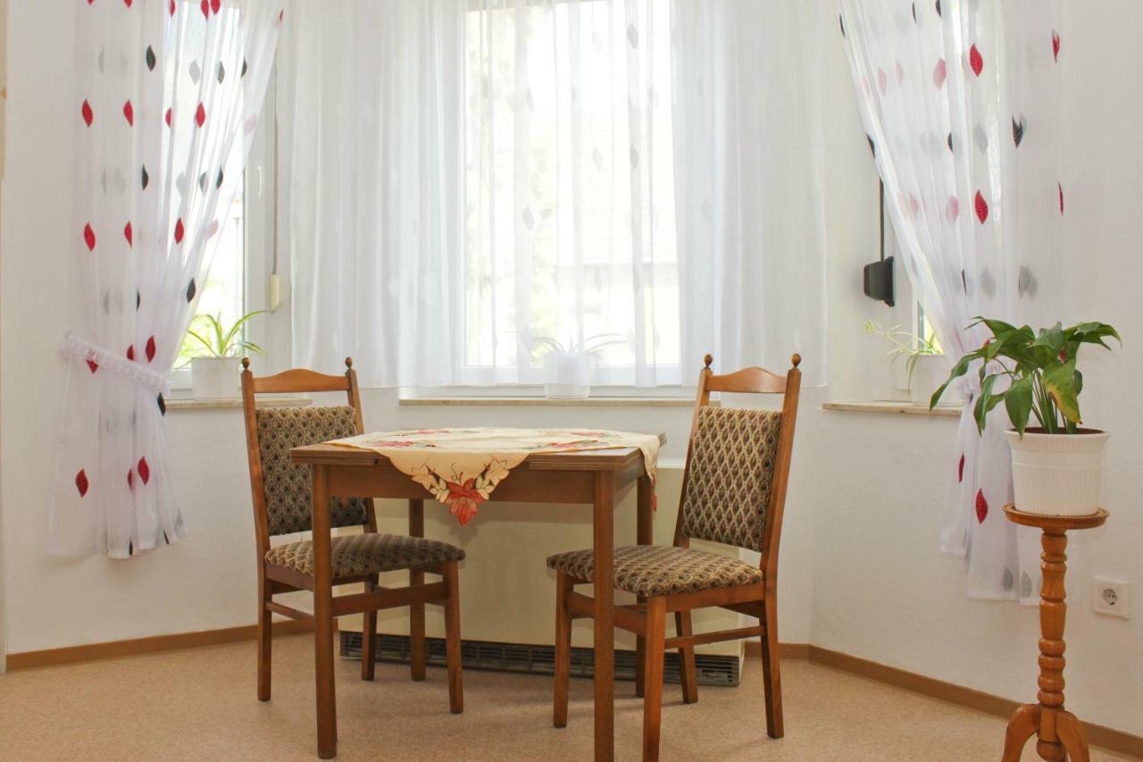 Zum Dorfschullehrer Apartamento Lübbenau Exterior foto
